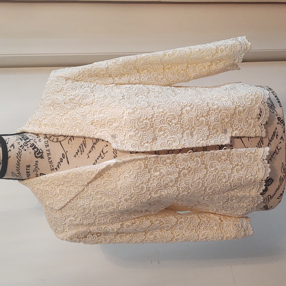 Gorgeous Ivory Lace  Talbot's Blazer Size 10P